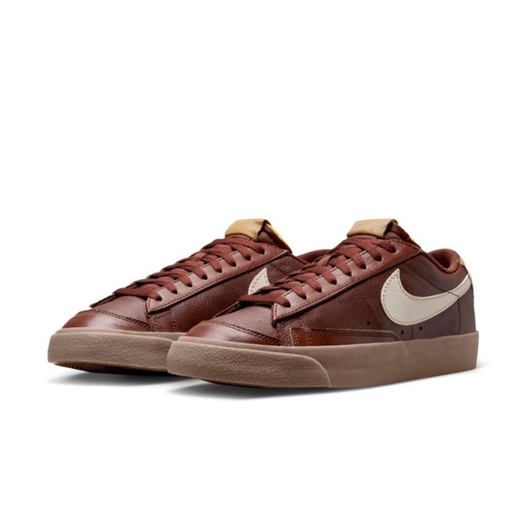 Nike Blazer Low '77 Emb 'Inspected By Swoosh' DQ7670-200 Men’s size 9 NEW - Picture 1 of 6
